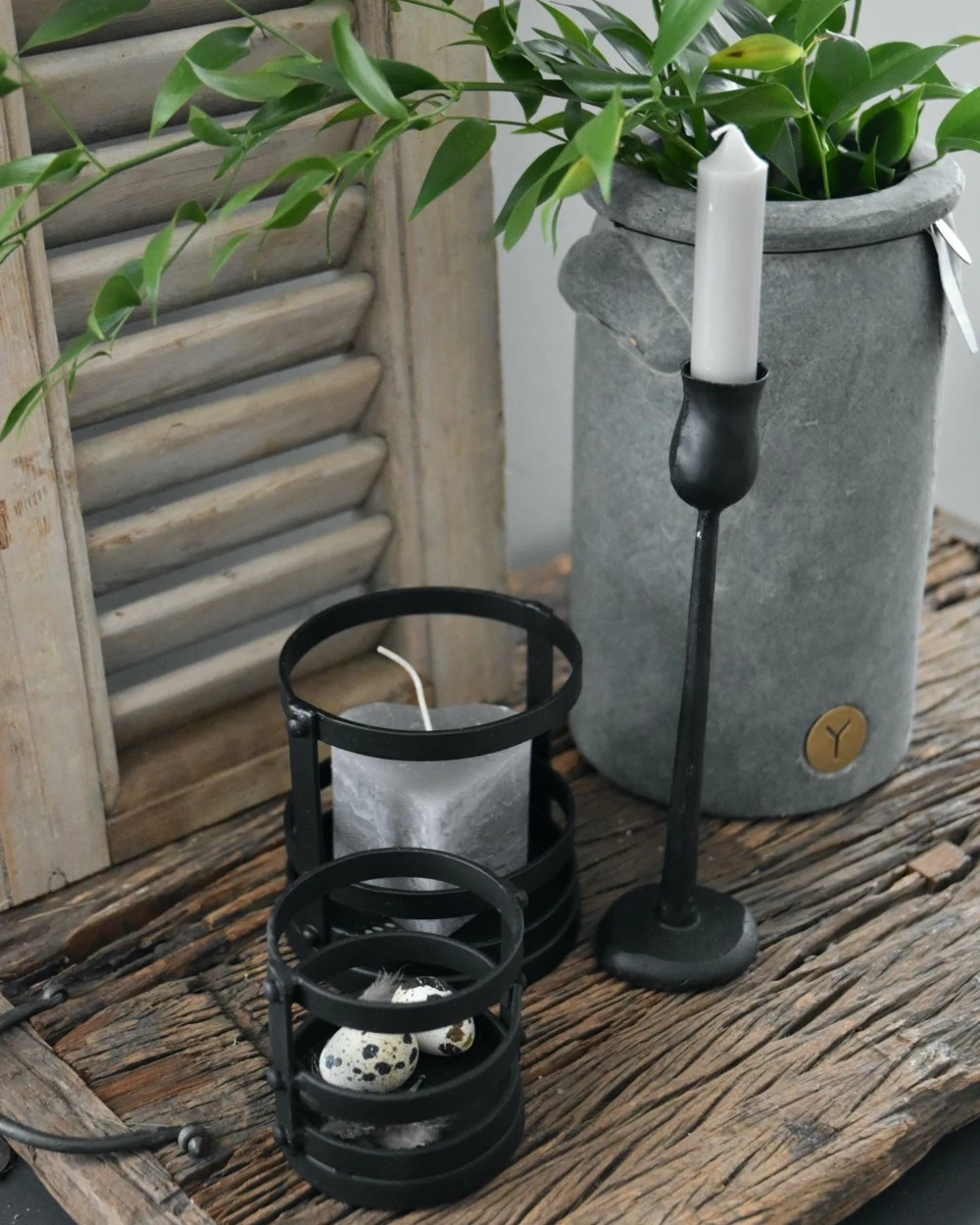 Zwart metalen houder Atmosphere groot, Brynxz Zwart Metalen Houder Atmosphere Groot, Brynxz -Mode-Woondecoratiewinkel zwart metalen houder atmosphere groot brynxz 1