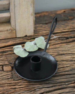 Zwarte Metalen Kandelaar Met Oor, IB Laursen -Mode-Woondecoratiewinkel zwarte metalen kandelaar met oor ib laursen 3